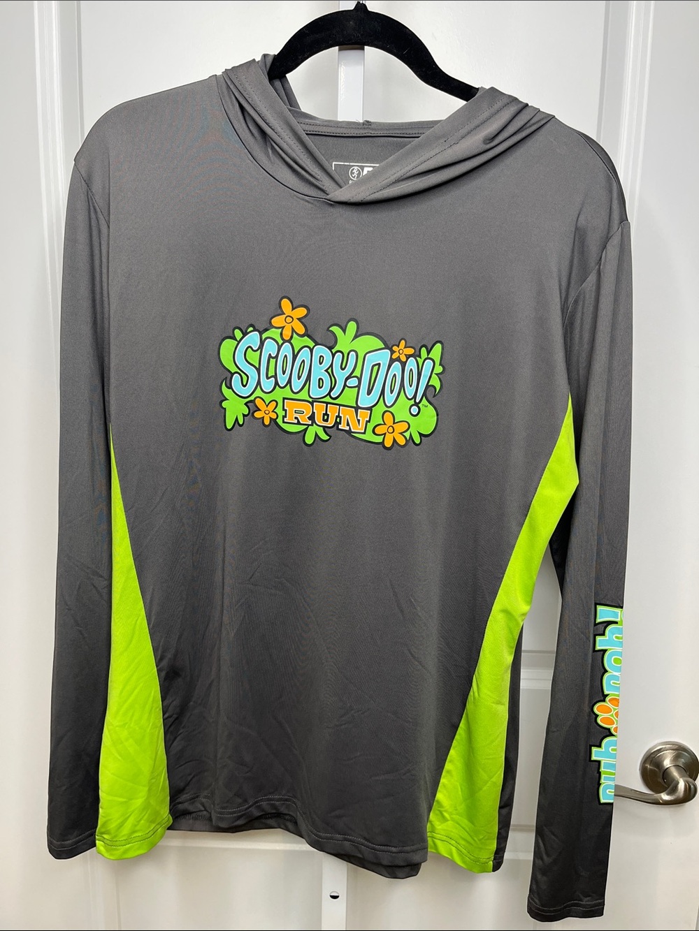 Scooby-Doo Run Long-Sleeve Performance Hooded Top - Gray & Neon Green Large